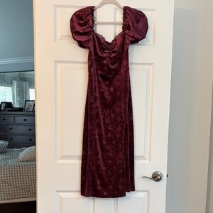 Francesca’s burgundy velvet dress size Small NWT